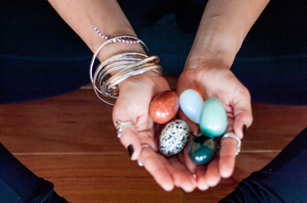 9 Ways to Energetically Cleanse Your Yoni Egg